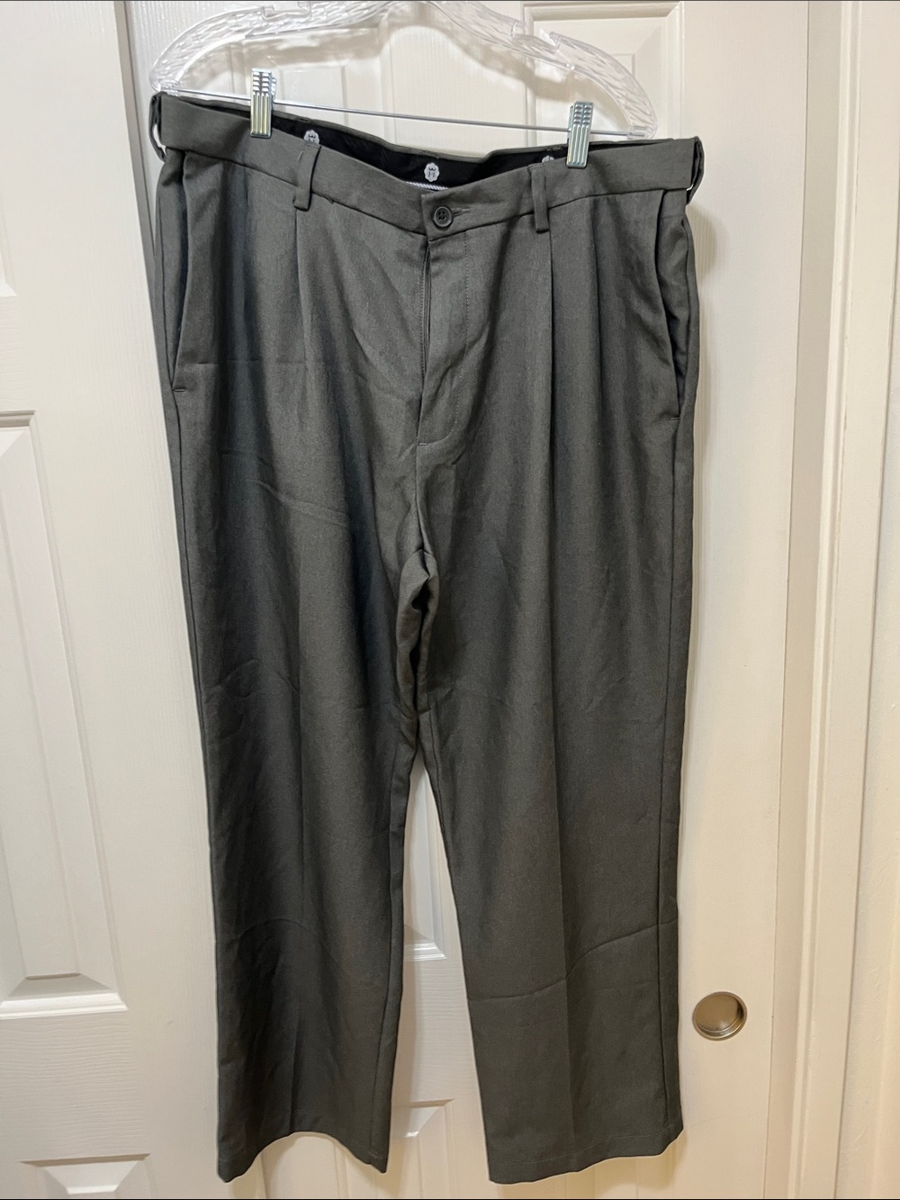 Haggar Men's Dress Pants in Charcoal Gray